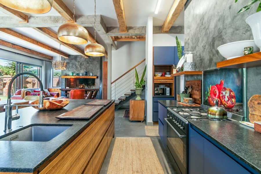 4 Bedroom Property for Sale in Buffalo Bay Western Cape